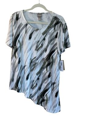 Chico’s Supremely Soft Abstract Print Top Size 2 Short Sleeve NWT